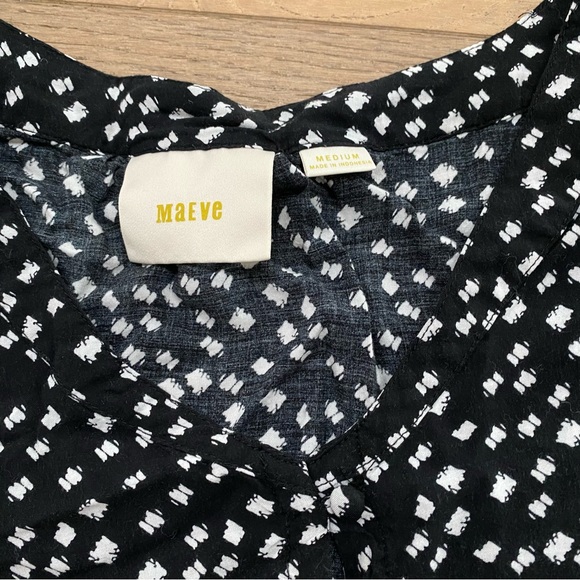 Cute light and airy Anthropologie Maeve top in size M. - Picture 2 of 4